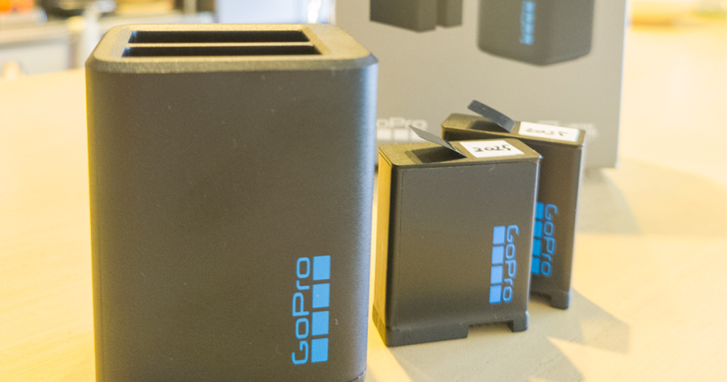 GoPro Hero 13用のデュアルバッテリーチャージャーは買う価値が